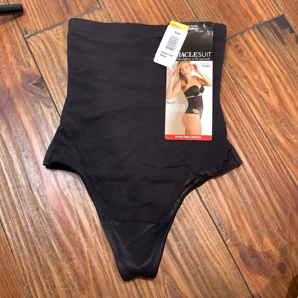 New Miraclesuit black hole waist thong shape wear small